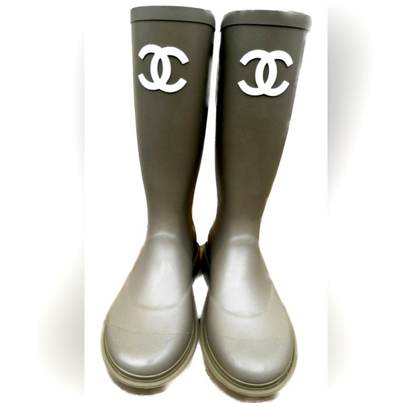 Chanel Rain boots Size 7.5 - Picture 1 of 7